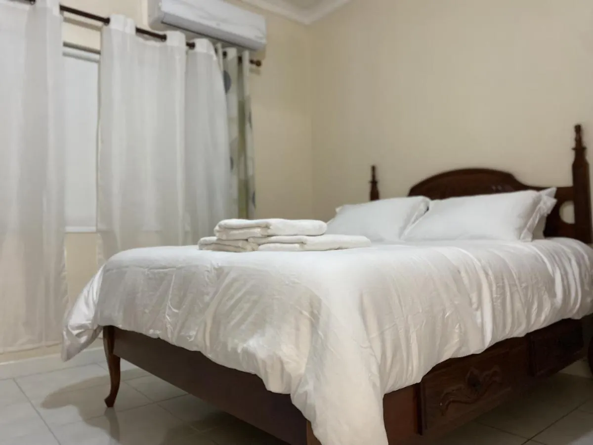 Apartment Serenity Condo In New Kingston Business District